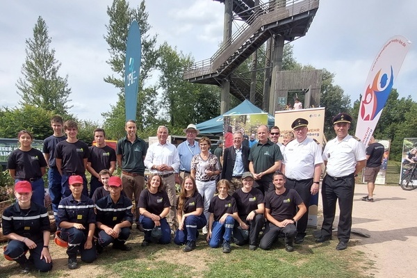 Die Jugendfeuerwehr Baden-Württemberg beim Landesfeuerwehrtag in Kehl Die Jugendfeuerwehr Baden-Württemberg beim Landesfeuerwehrtag in Kehl