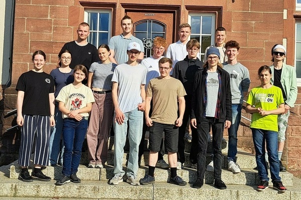 Die aktuellen Jugendgemeinderäte (JGR) mit den Kandidierenden. Foto: Jugendpflege Denzlingen.