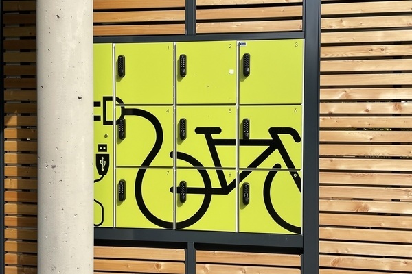 Schlie&szlig;f&auml;cher mit Ladem&ouml;glichkeit