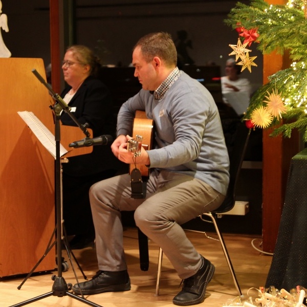 Die Musiker fllen den Saal mit sanften Klngen. Fotot AIV Denzlingen